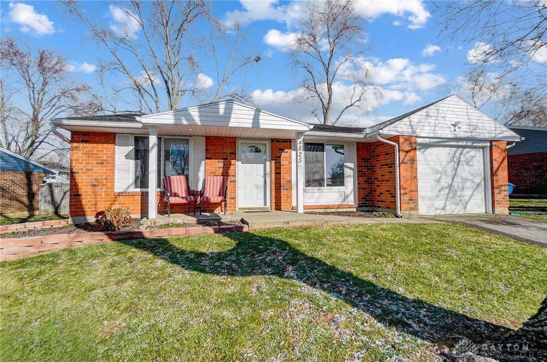 Property Photo:  4825 Flagstone Court  OH 45424 