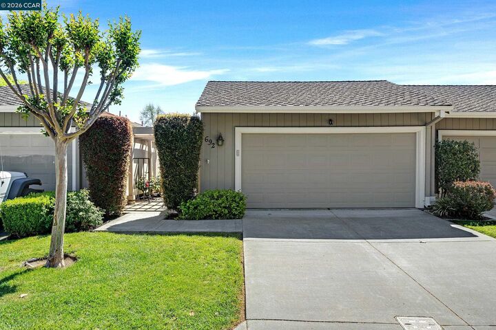 Property Photo:  692 Silver Lake Dr  CA 94526 