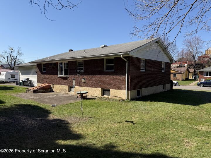 Property Photo:  1001 Quarry Street  PA 18518 