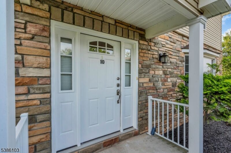 Property Photo: 10 Harvey Ct NJ 07066