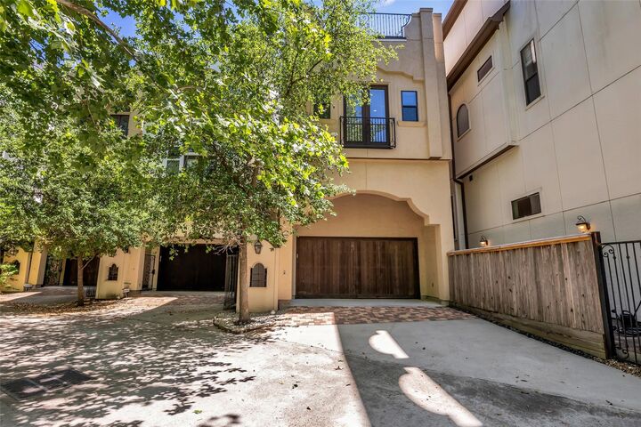 Property Photo: 1819 W 24th Street TX 77008