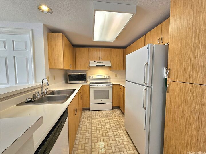 Property Photo:  95-270 Waikalani Drive L304  HI 96789 
