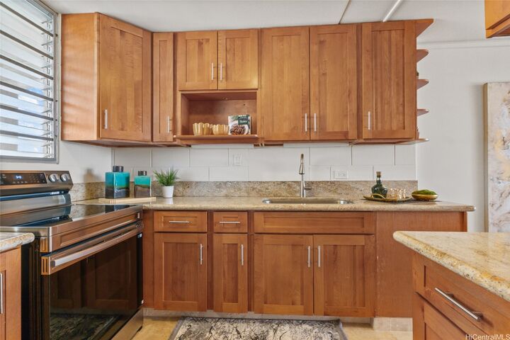 Property Photo:  1320 Alexander Street 901  HI 96826 