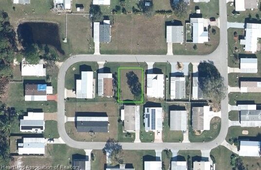 Property Photo:  1125 Sunbird Court  FL 33872 