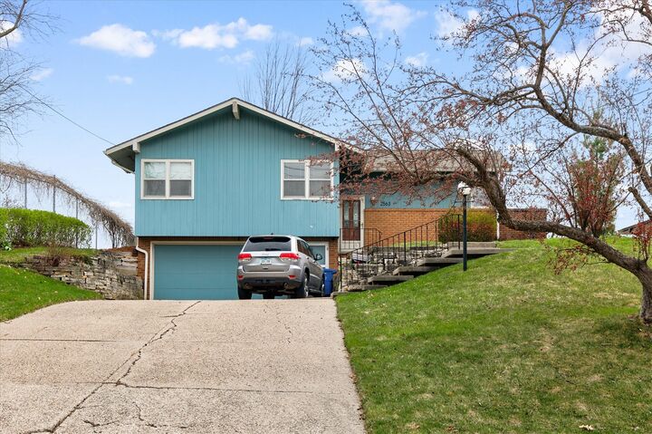 Property Photo:  2563 Hull Avenue  IA 50317 