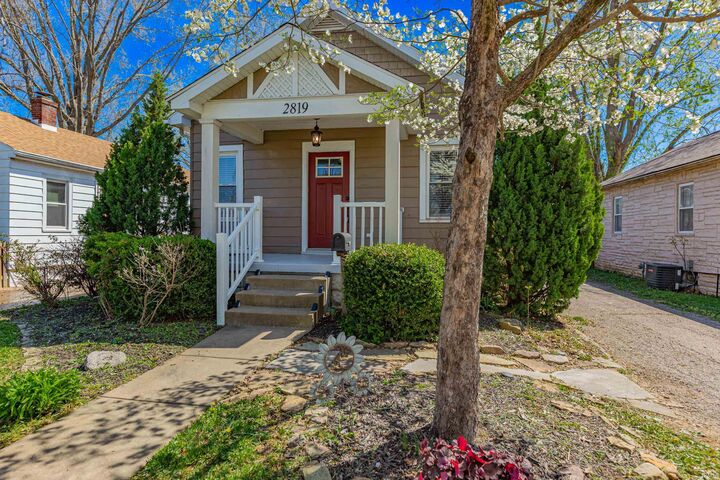 Property Photo:  2819 Oakley Street  IN 47710 