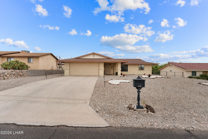 Property Photo: 3730 Challenger Dr AZ 86406
