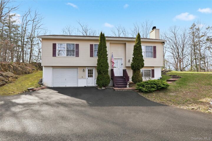 Property Photo:  8 Robbins Lane  NY 12477 