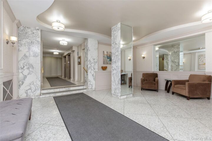 Property Photo:  30 Lake Street 2-I  NY 10603 