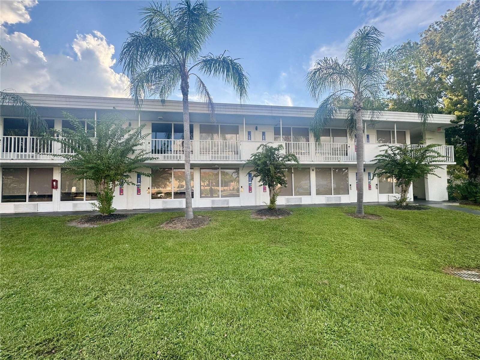Property Photo:  2930 Polynesian Isle Boulevard 107  FL 34746 