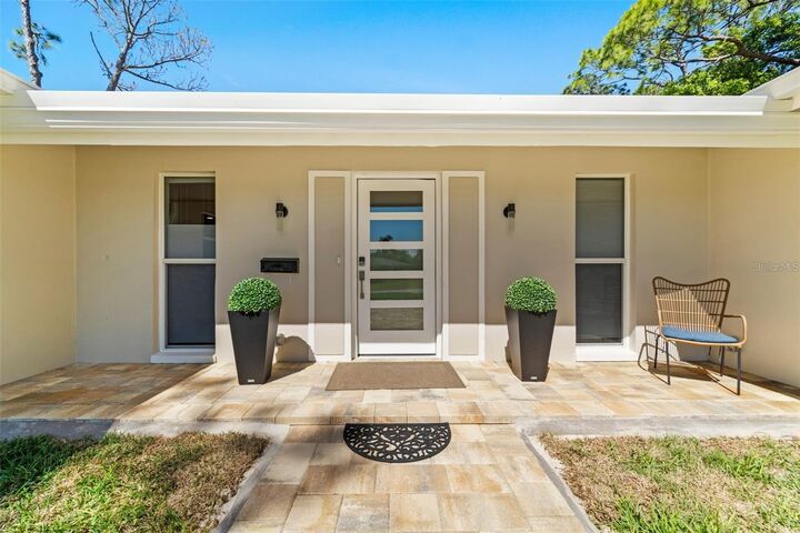 Property Photo:  8648 14th Way N Fl  FL 33702 