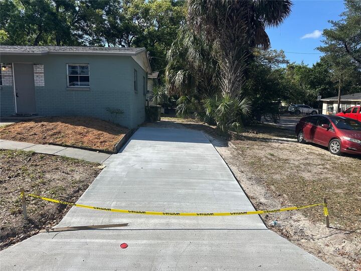 Property Photo: 1203 E Annie Street FL 33612