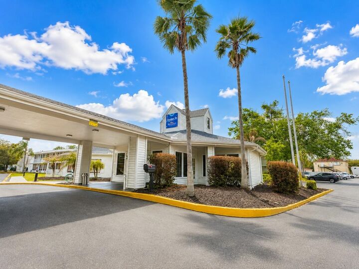 Property Photo: 2930 Polynesian Isle Boulevard 105 FL 34746