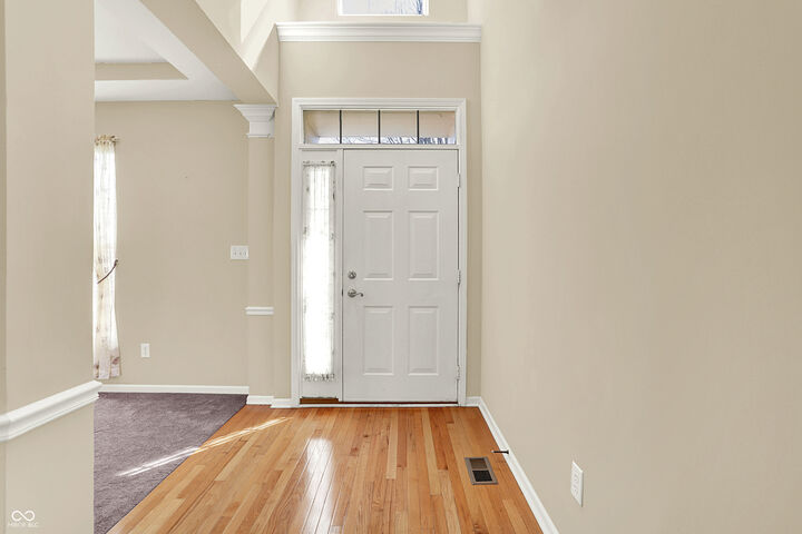 Property Photo:  346 Arborglen Drive  IN 46112 