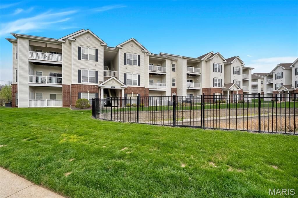 Property Photo:  37 Kassebaum Lane 300  MO 63129 