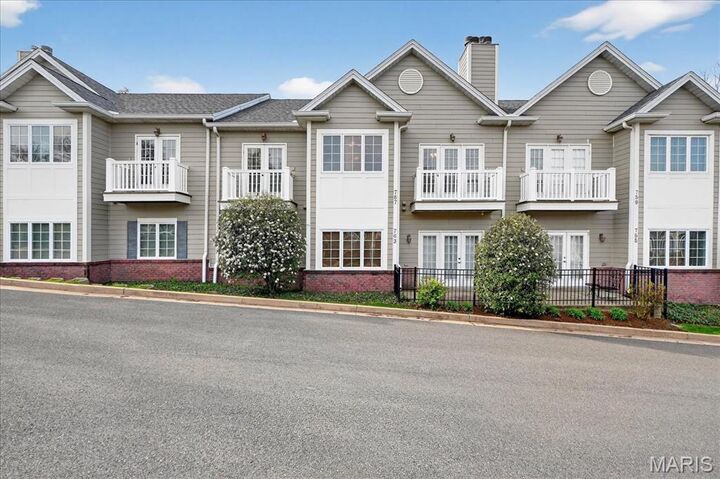 Property Photo:  767 Windberry Court 24  MO 63122 