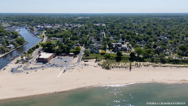 Property Photo:  456 Monroe Boulevard  MI 49090 