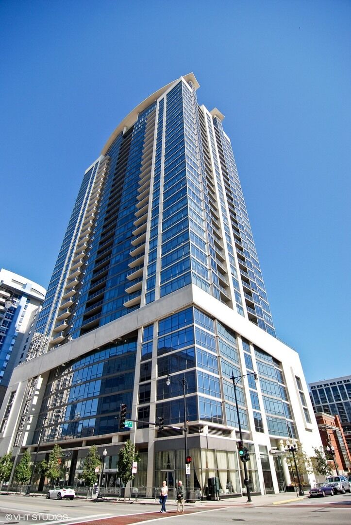 Property Photo:  100 E 14th Street 903  IL 60605 