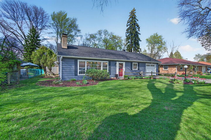 Property Photo:  451 Colorado Avenue  IL 60506 