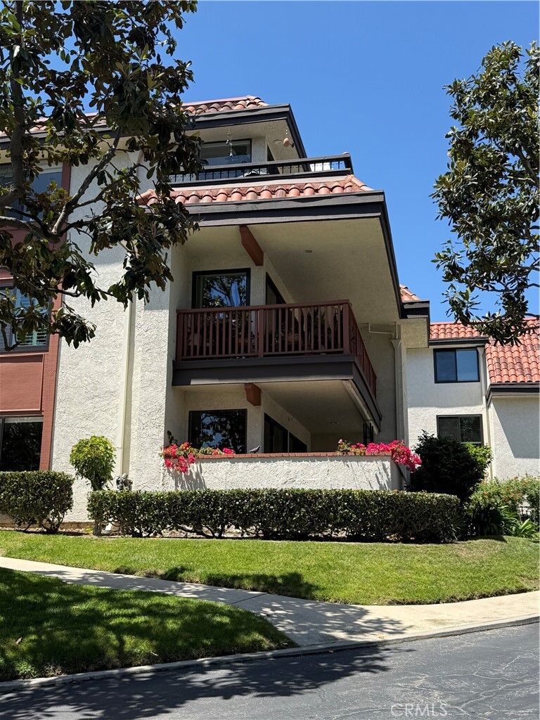 Property Photo:  6368 Riviera  CA 90815 