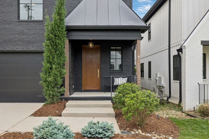 Property Photo: 1809 Castleman Dr TN 37215