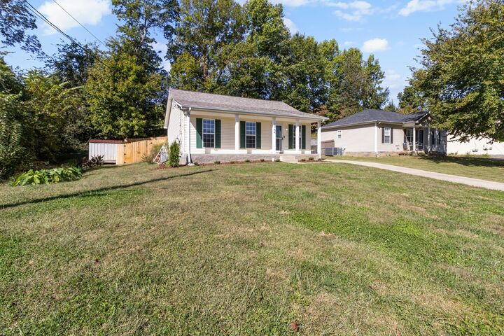 Property Photo:  2766 Applemill Ct  TN 37040 