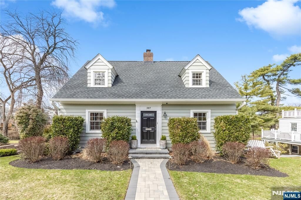 Property Photo:  387 Passaic Avenue  NJ 07110 