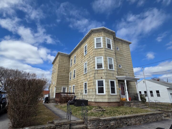 Property Photo:  11 Congress Street  NH 03102 