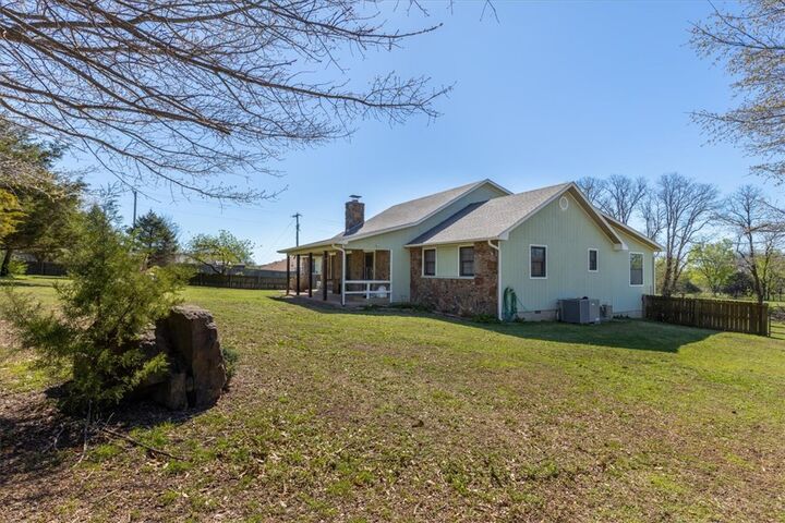 Property Photo:  1111 Rocky Dell Road  AR 72736 