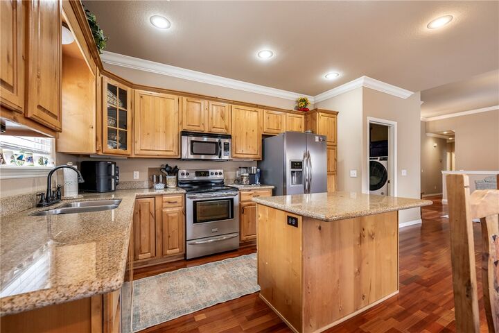 Property Photo:  6 Chaucer Drive  AR 72714 