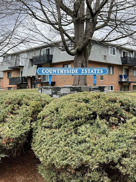 Property Photo:  176 Maple Ave 2-35  MA 01543 