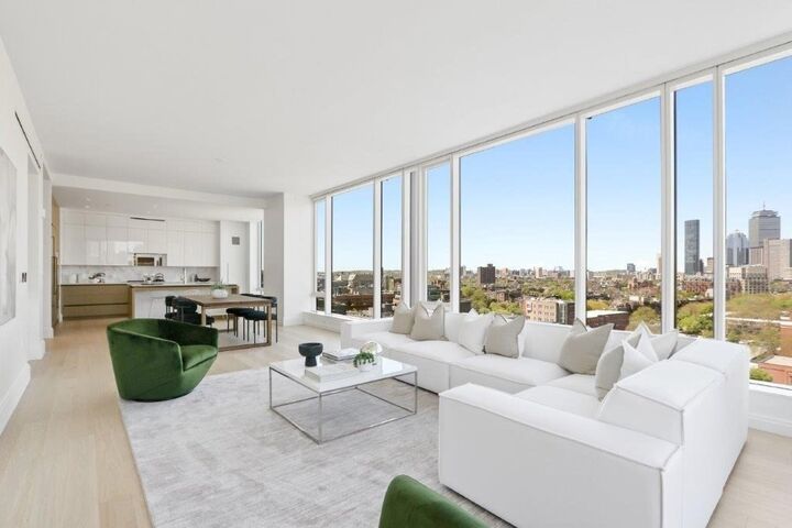 Property Photo:  380 Harrison Avenue 14 J  MA 02118 