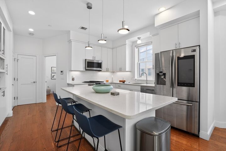 Property Photo:  99 Everett St 3A  MA 02128 