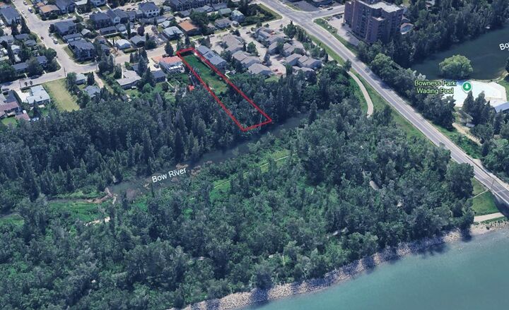Property Photo:  8520 48 Avenue NW  AB T3B 2A6 