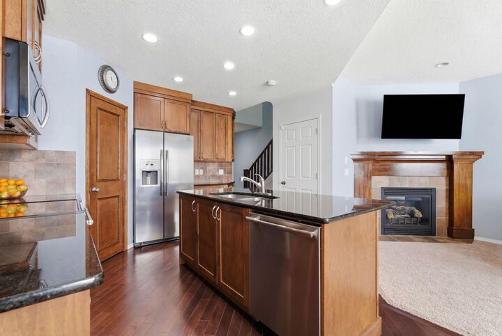 Property Photo: 512 Panatella Square NW AB T3K 0T5