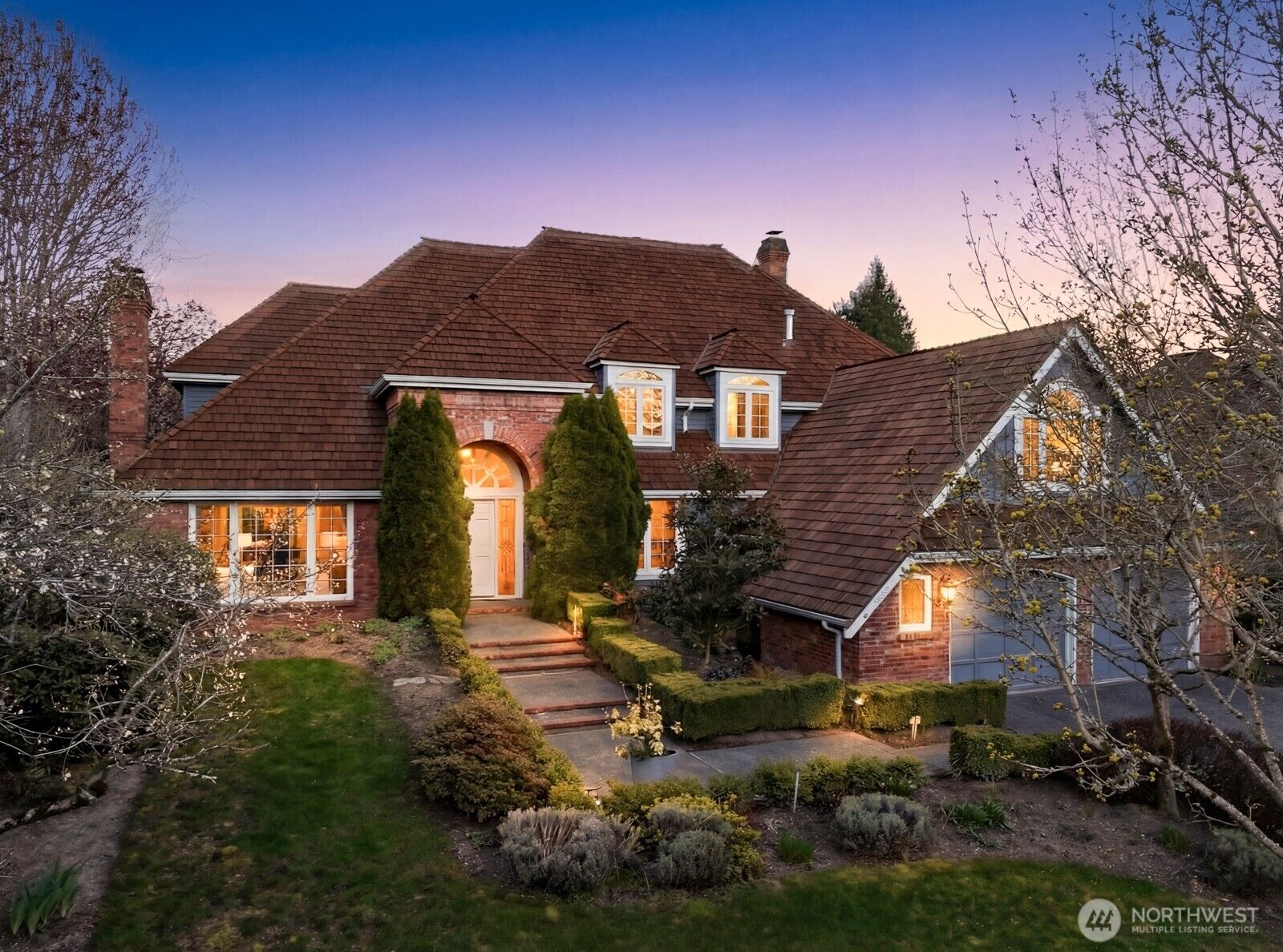 Property Photo:  7830  80th Place SE  WA 98040 