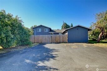 Property Photo: 1214 36th Street WA 98221