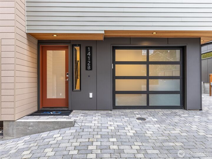 Property Photo: 1412 N 47th Street B WA 98103