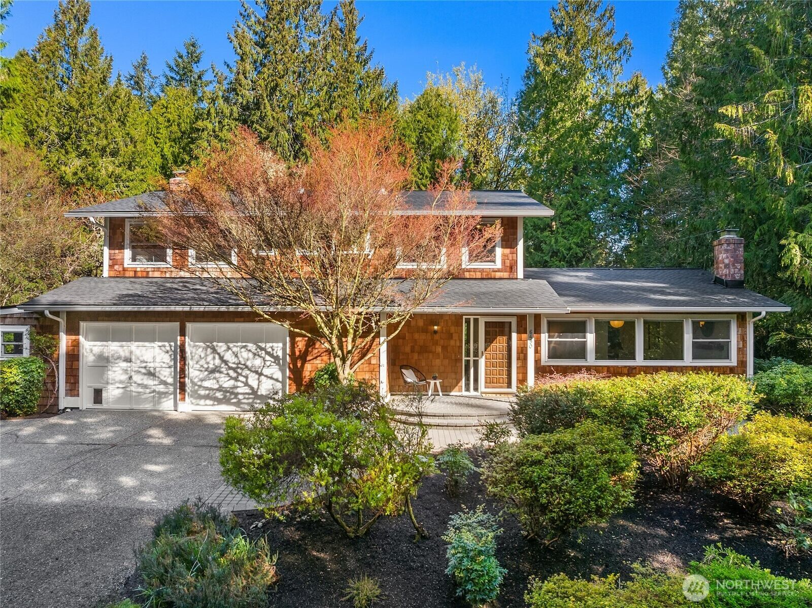 Property Photo: 6490 NE Dapple Court WA 98110