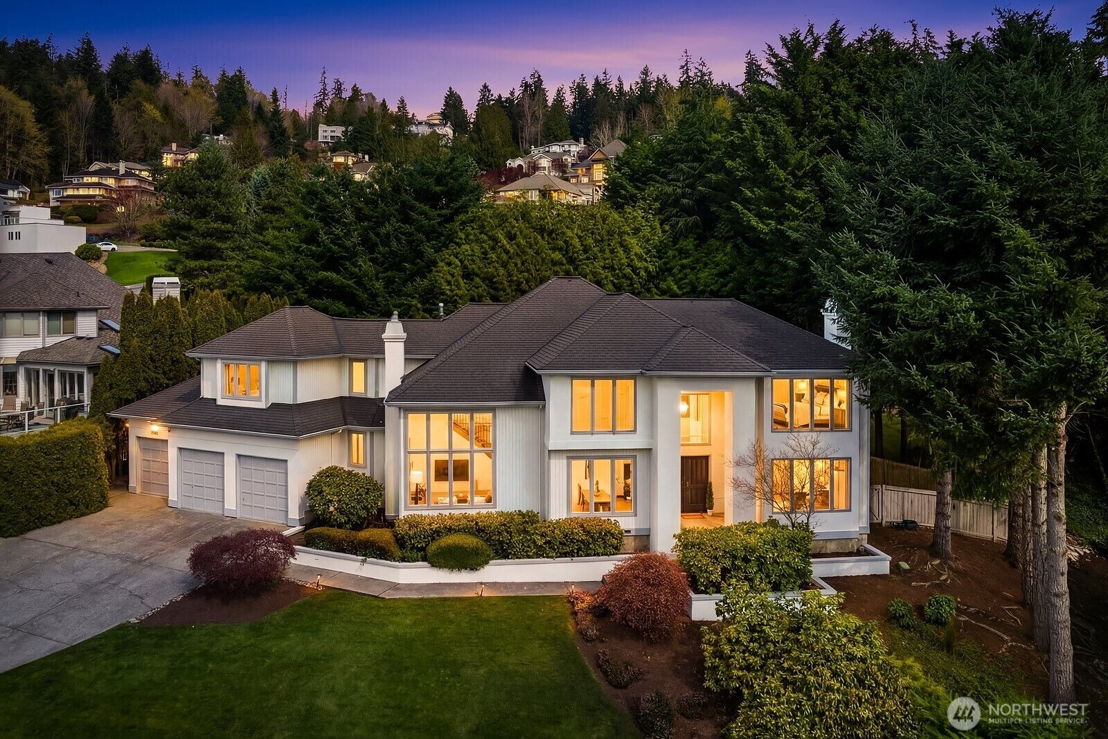 Property Photo:  1540  204th Avenue NE  WA 98074 
