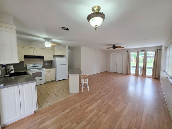 Property Photo: 1715 41st Avenue FL 32960