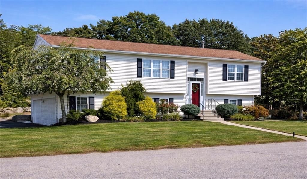 Property Photo:  30 Sprague Circle  RI 02919 