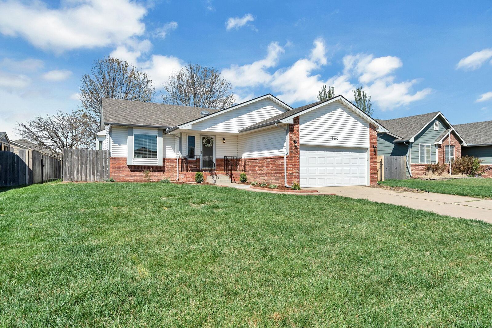 Property Photo:  805 N Bay Country  KS 67235 