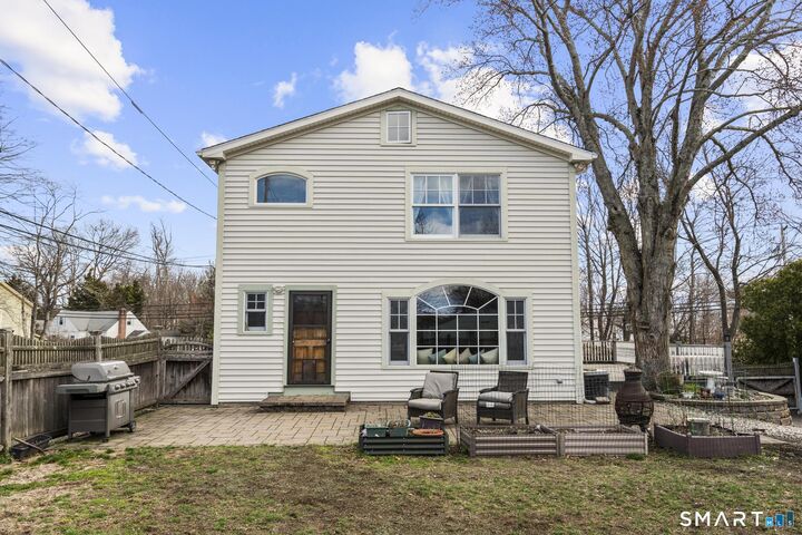 Property Photo:  301 Buckingham Avenue  CT 06460 