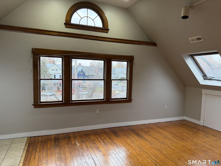 Property Photo:  358 Edgewood Avenue  CT 06511 