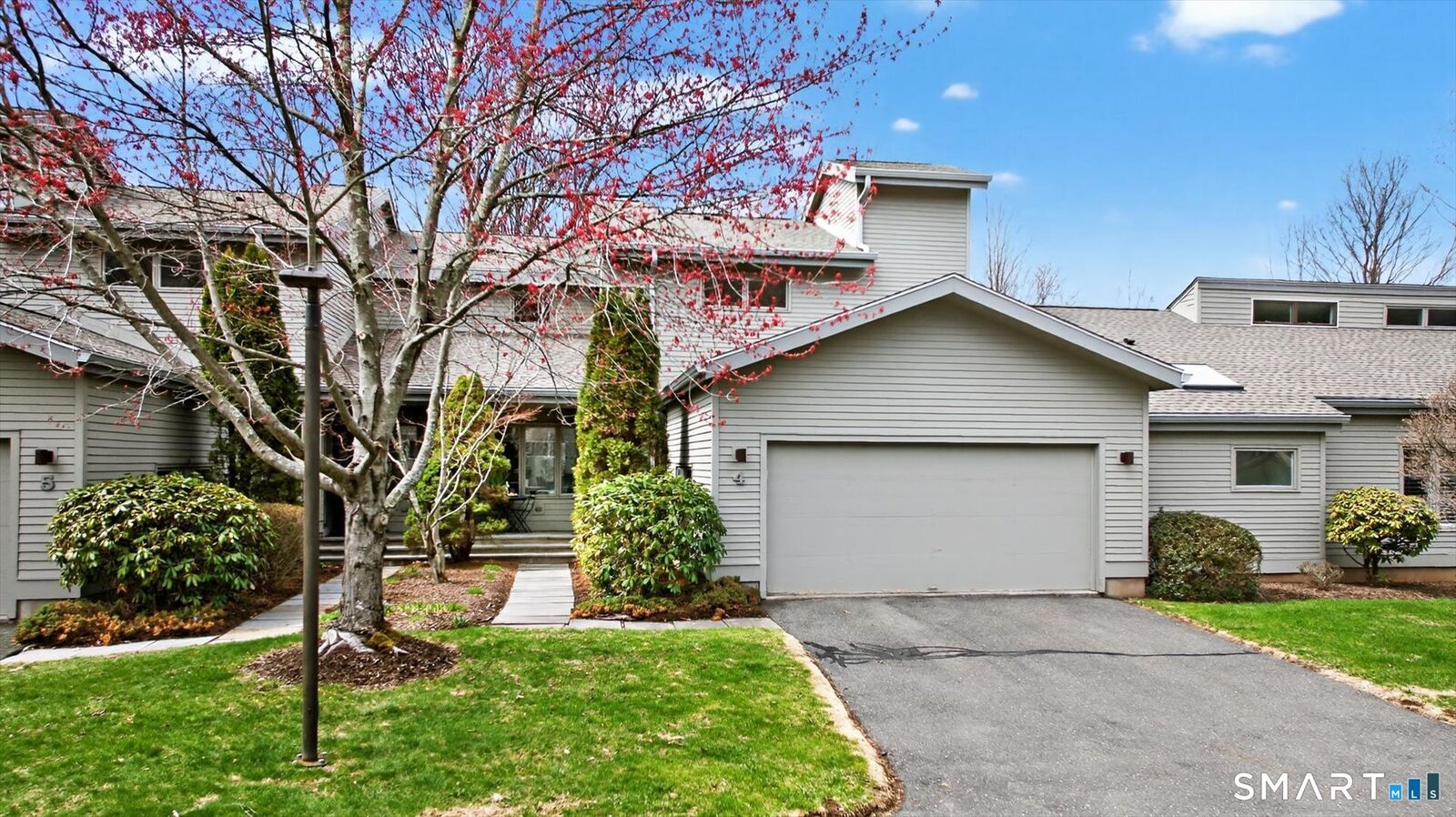 Property Photo: 4 Thistle Hollow 4 CT 06001