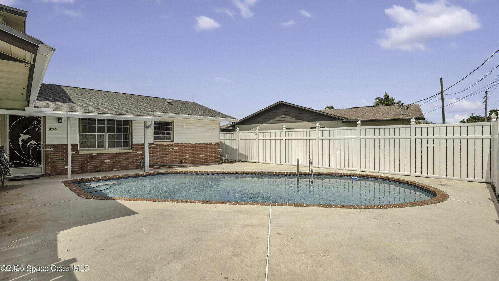 Property Photo: 850 Cardinal Road FL 32926