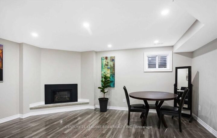 Photo de la propriété:  125 Ashridge Court  ON L4Z 1K5 