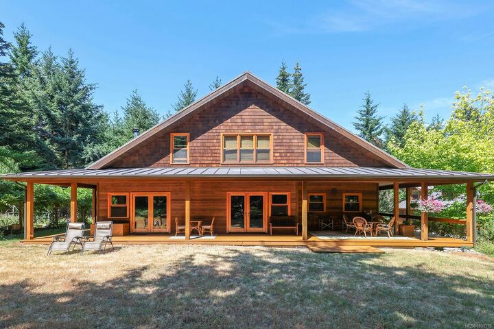 Property Photo: 1645 Lea Smith Rd BC V0R 1Z0