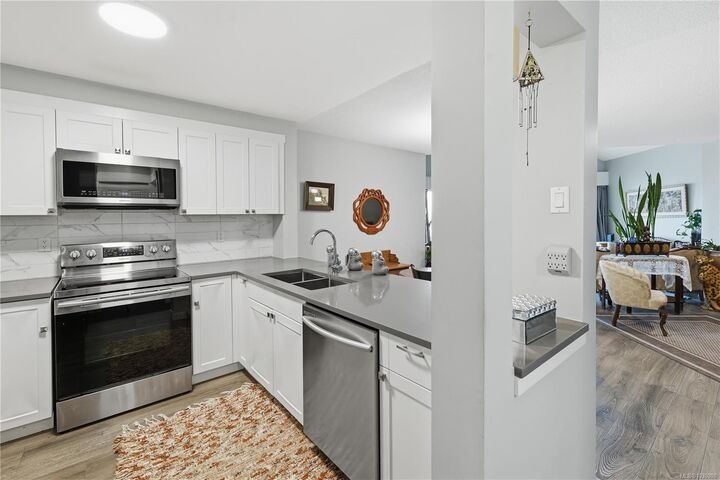 Property Photo: 2562 Departure Bay Rd #611 BC V9S 5P1